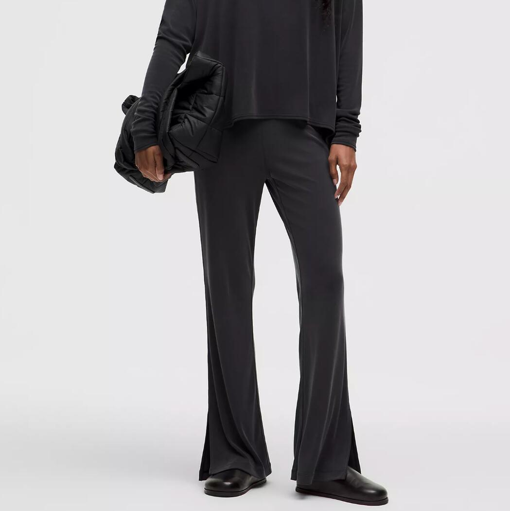 Lululemon Drapey Softstreme Flared裤 58折优惠