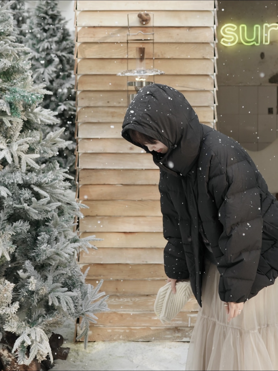 Ganni黑色收腰羽绒服 24折特惠