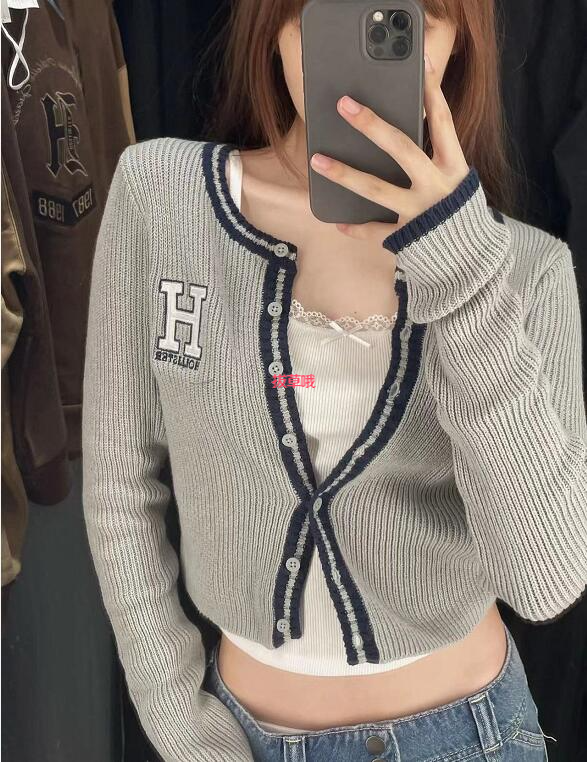 Hollister Crop Slim Cardigan学院风小开衫,6折$26.97 - 拔草哦