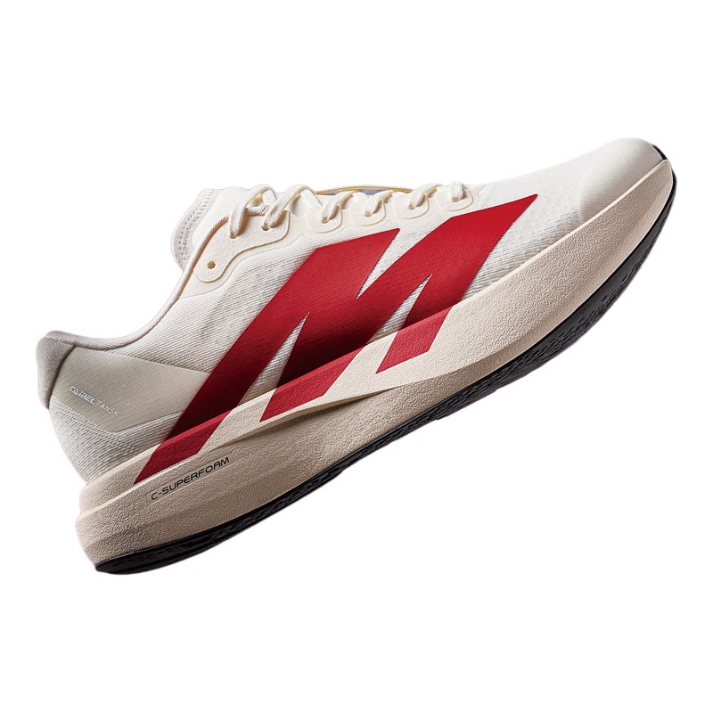 悬浮缓震科技！骆驼碳5K美学运动鞋